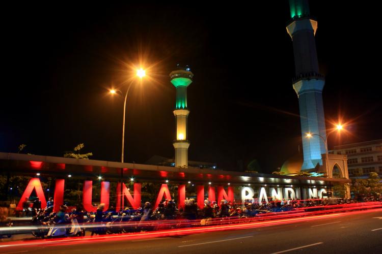 Rekomendasi Tempat Sahur di Bandung (Sumber: Red Doorz)