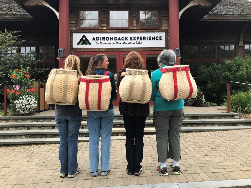 Nenek Moyang Tas Ransel di Dunia (Sumber: https://www.theadkx.org/exhibitions-events/summer-workshops/adult-pack-basket/)