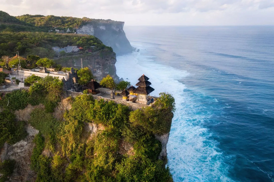 image source: https://awsimages.detik.net.id/community/media/visual/2021/04/24/pura-luhur-uluwatu-bali.jpeg?w=1200