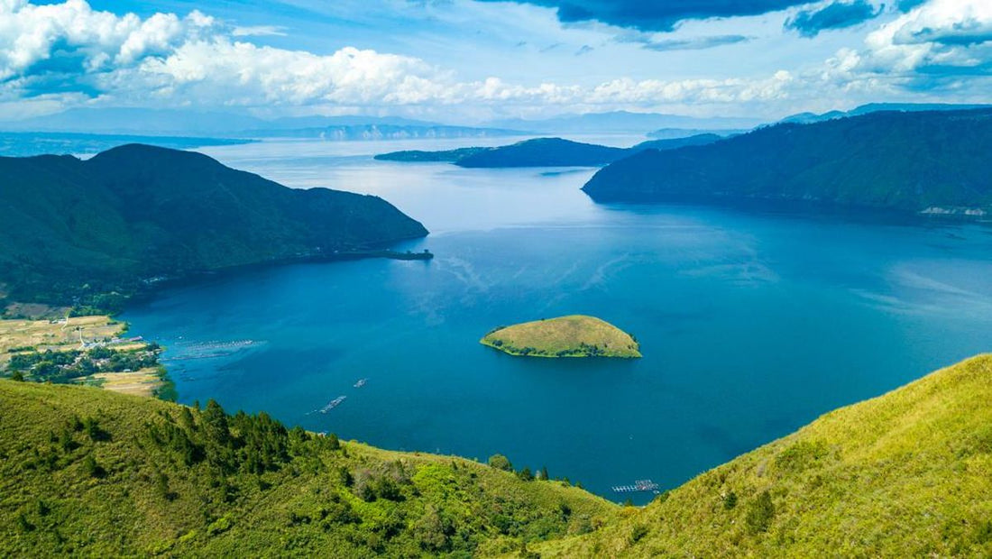 pemandangan danau toba - image source: https://awsimages.detik.net.id/community/media/visual/2022/04/30/tipang_169.jpeg?w=1200