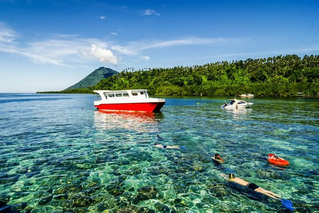 pemandangan taman nasional bunaken - image source: https://storage.googleapis.com/seo-cms/assets/Pembagian_Zona_Wilayah_di_Taman_Bunaken_95377271bb/Pembagian_Zona_Wilayah_di_Taman_Bunaken_95377271bb.jpg