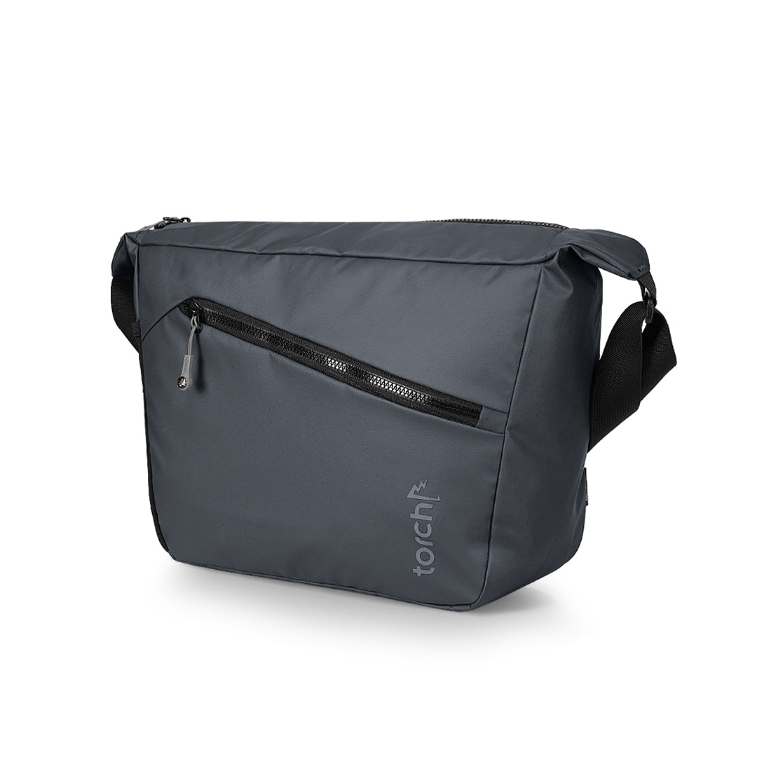 Nasan Messenger Bag