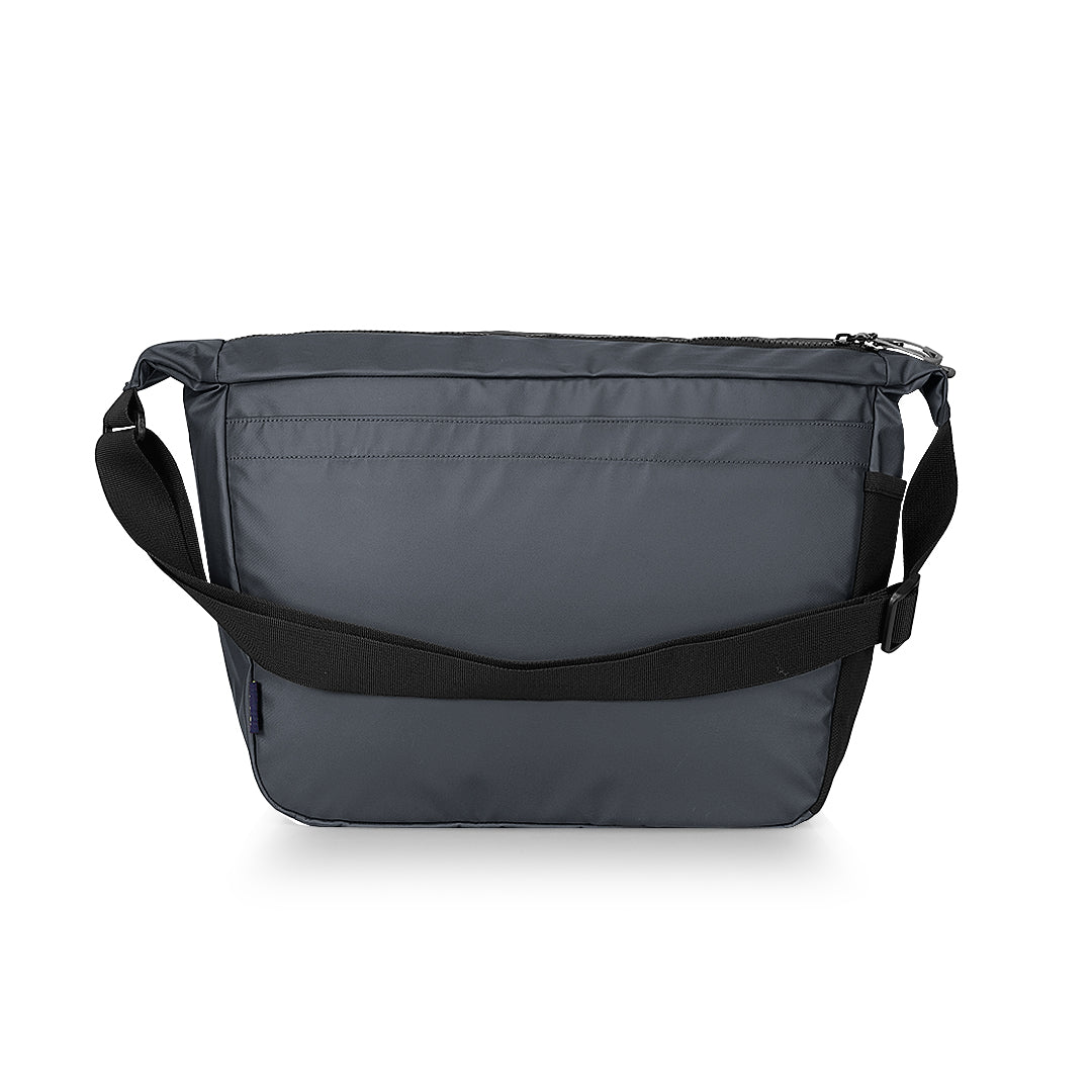 Nasan Messenger Bag