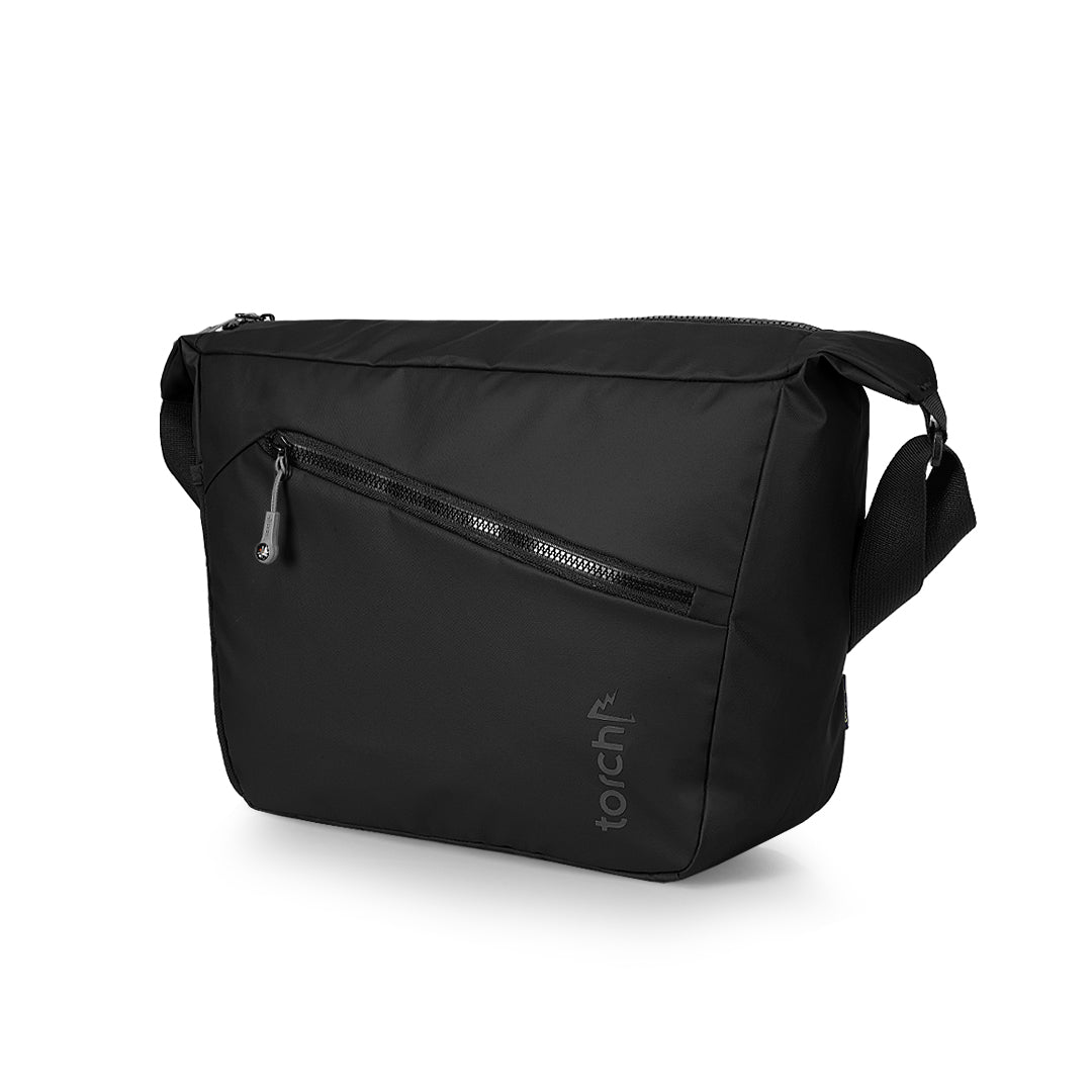 Nasan Messenger Bag