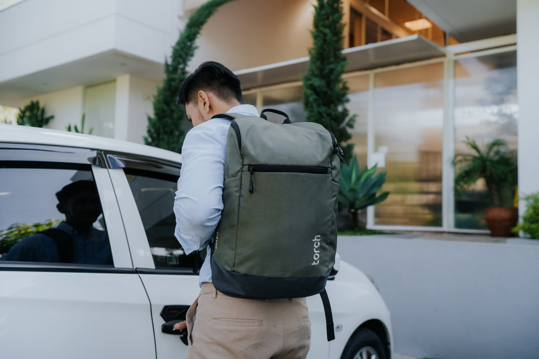 Tas Ransel dengan Warna Netral, Bikin Kamu Semakin Mudah Untuk Mix And Match Outfit Sehari-hari