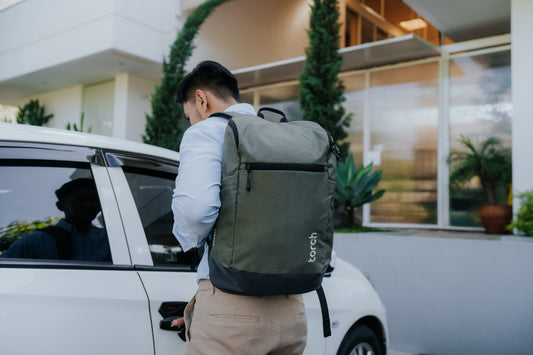 Tas Ransel dengan Warna Netral, Bikin Kamu Semakin Mudah Untuk Mix And Match Outfit Sehari-hari