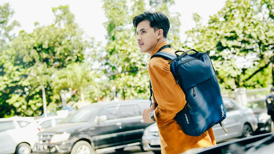 Tas Ransel Duralite Nylon, Pilihan Tepat untuk Pekerja yang Sering Naik Kendaraan Umum