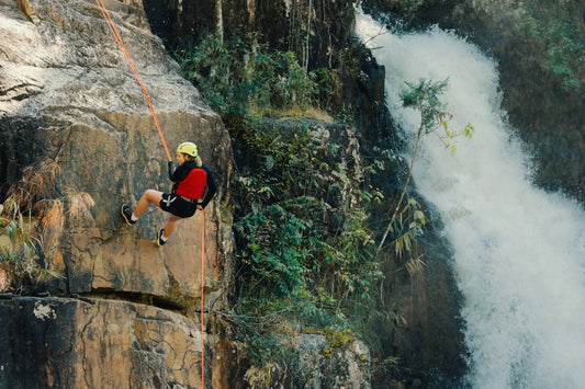 Rock Climbing: Pengertian, Jenis, Peralatan, Serta Tekniknya