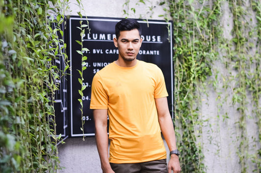 4 Rekomendasi Warna Baju yang Cocok untuk ke Pantai